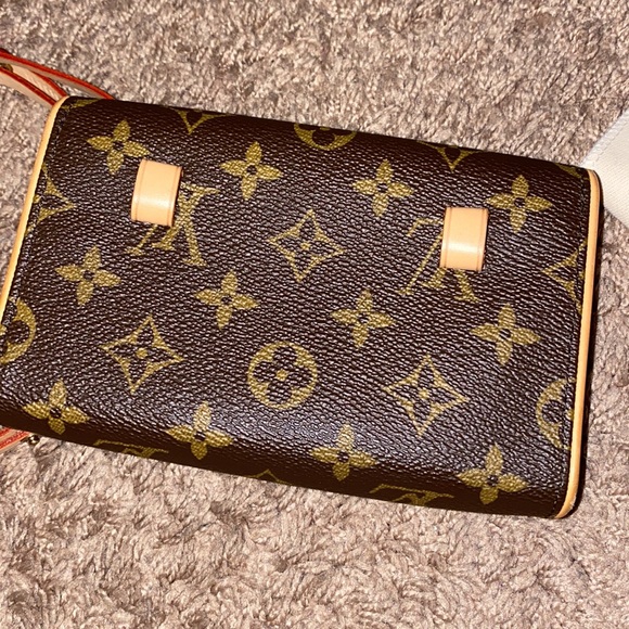 Louis Vuitton pochette Florentine - Picture 7 of 14